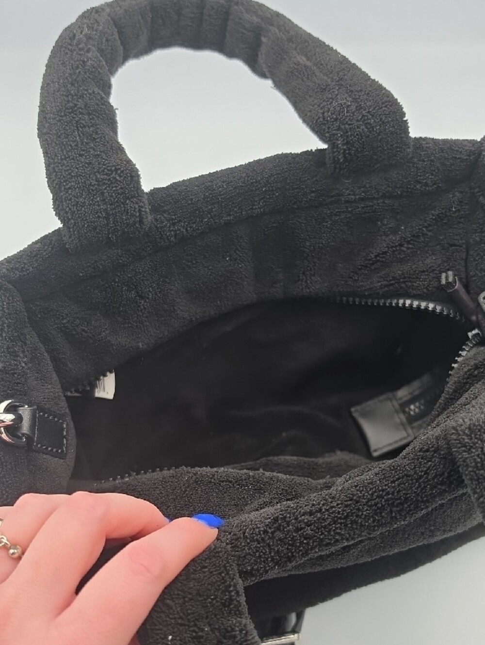 Marc Jacobs Black/White Sherpa Terry Cloth "The Tote Bag" Small Tote (EUC)🖤🤍🖤 - Picture 7 of 11